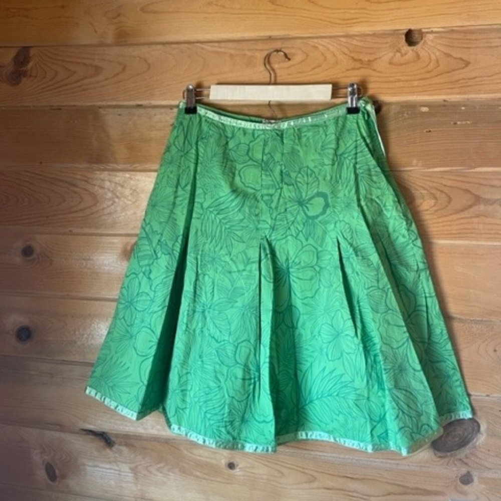 Vibrant Green Women's Knee Length Skirt